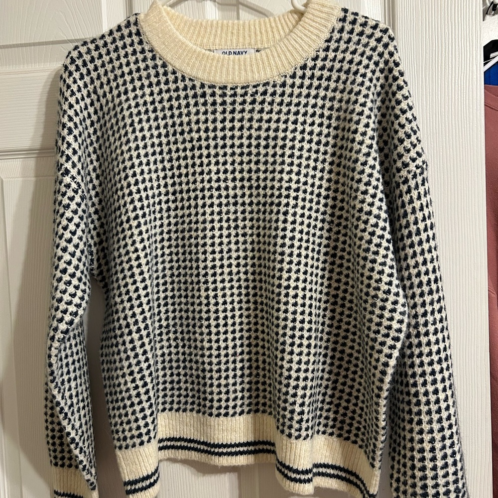Old Navy Black and Cream Women's Crew Neck Sweater